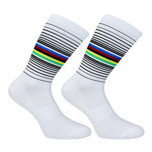 Trois paires de chaussettes de cyclisme pour hommes Daven Socks - YD-345, longueur ras du cou, en blanc, jaune néon avec accents noirs, et noir sont présentées côte à côte sur un fond blanc.