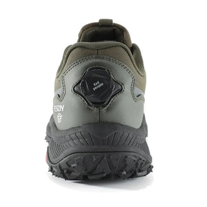 Les Esdy Chaussures d'approche/randonnée C301 combinent beige, noir et gris, semelles antidérapantes robustes, embouts et talons renforcés, système de laçage rapide à boucle rotative et marquage "Waterproof".