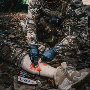 Bandage hémostatique portable pour le combat et les traumatismes au chitosan "Rhino Rescue - Hemostatic Gauze" - Planète Rando