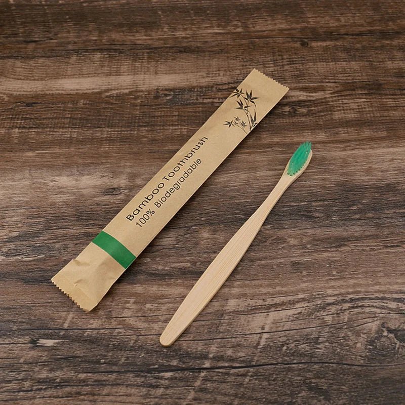 Brosses à dents en bambou à poils souples avec manche en bois 100 % biodégradable "Bamboo Toothbrush" - Planète Rando