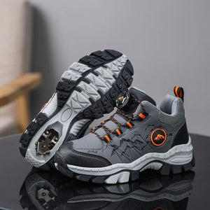 Chaussures de randonnée avec renfort antidérapants pour enfants "BOELOKTH - Hiking cramp" - Planète Rando