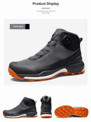 Les chaussures de randonnée Humtto HT-220838A pour hommes sont dotées d'une protection contre les éclaboussures, d'un système de laçage à cadran, d'un design gris et noir avec une bande de roulement orange, de logos visibles, et sont des chaussures de randonnée parfaites pour les sentiers accidentés.