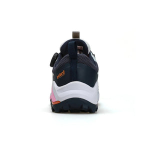 Chaussures de trail Humtto "RKT Explosive force" pour femmes, blanches et grises, avec semelle noire, accents jaunes et roses, laçage à bouton tournant et technologie Event® Dynamic Waterproof.