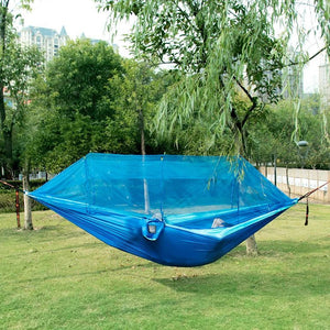 Hamac de couchage suspendu en toile de parachute avec moustiquaire "Cuoretour - Hammock Gear" - Planète Rando