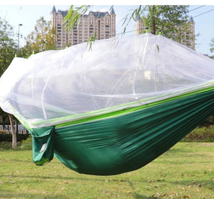 Hamac de couchage suspendu en toile de parachute avec moustiquaire "Cuoretour - Hammock Gear" - Planète Rando