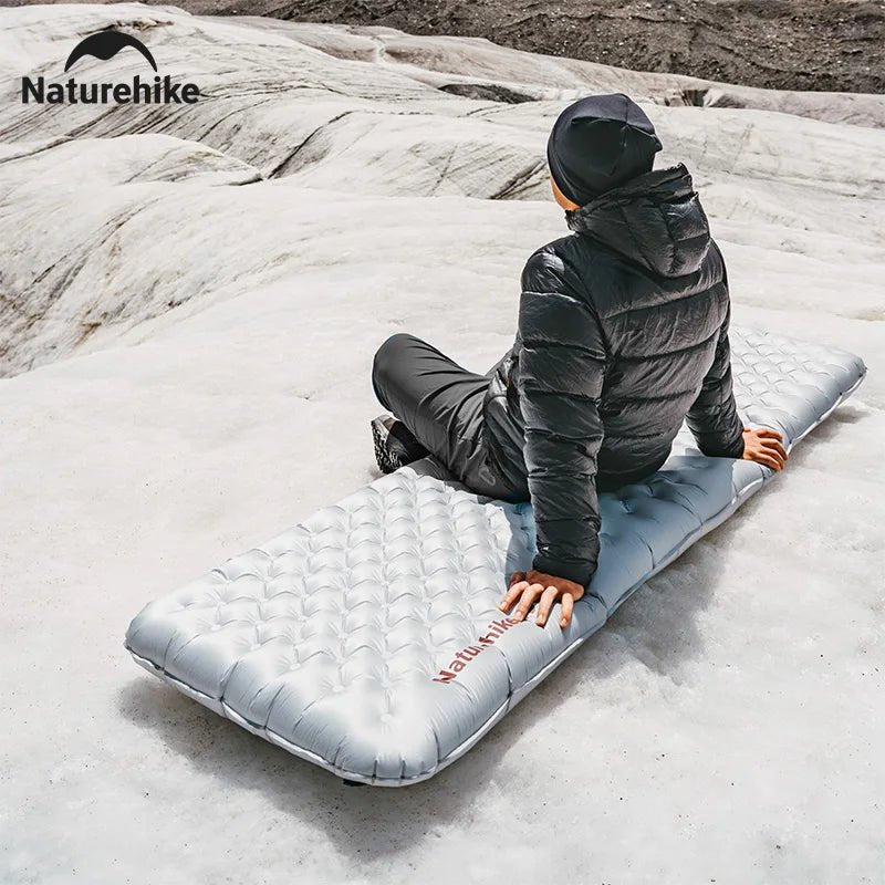 Matelas gonflable de randonnée ultraléger 4 saison à partir de 460g R - value 8.8 "Naturehike – R8.8 Inflatable Mattress" - Planète Rando