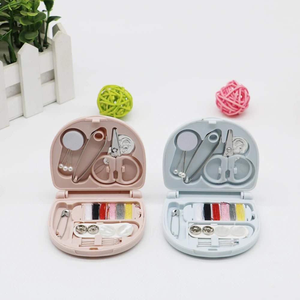 Mini - boîte à couture portable de voyage et de camping "Exclusky - Sewing Kit" - Planète Rando