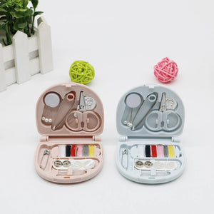 Mini - boîte à couture portable de voyage et de camping "Exclusky - Sewing Kit" - Planète Rando