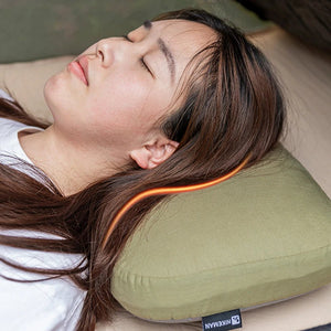 Oreiller en mousse à mémoire de forme à rebond lent et doux pour les douleurs cervicales 430g "Hikeman - Foam pillow" - Planète Rando