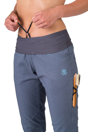 Pantalon de randonnée et d'escalade coupe étroite avec genoux préformés pour femme "Rafiki − MASSONE" - Planète Rando