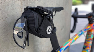 Pochette de selle / sacoche de selle étanche pour vélo, gravel, VTT 600ml à 1,3L "ULAC - PB6" - Planète Rando