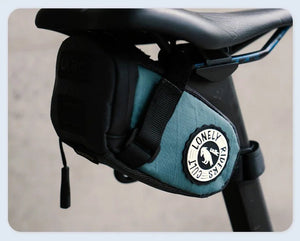 Pochette de selle / sacoche de selle étanche pour vélo, gravel, VTT 600ml à 1,3L "ULAC - PB6" - Planète Rando