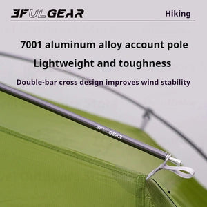 La tente 3F UL GEAR Taiji 1 est dotée d'un mât en alliage EFULGEAR 7001, d'une conception à double barre transversale pour la stabilité au vent et d'un tissu en nylon Ripstop durable. C'est une tente à double paroi ultra-légère pesant seulement 1,45 kg, idéale pour le bivouac ou le bikepacking.