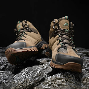 Chaussures de randonnée en daim avec doublure en peluche "HIKEUP - 18" - Planète Rando