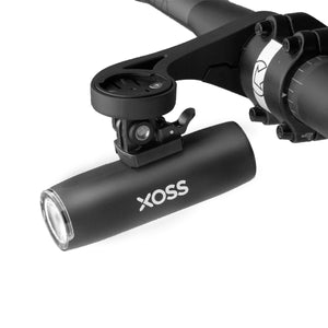 Feu avant de vélo étanche & rechargeable par USB à partir de 120g "XOSS – XL400" - | Planète Rando