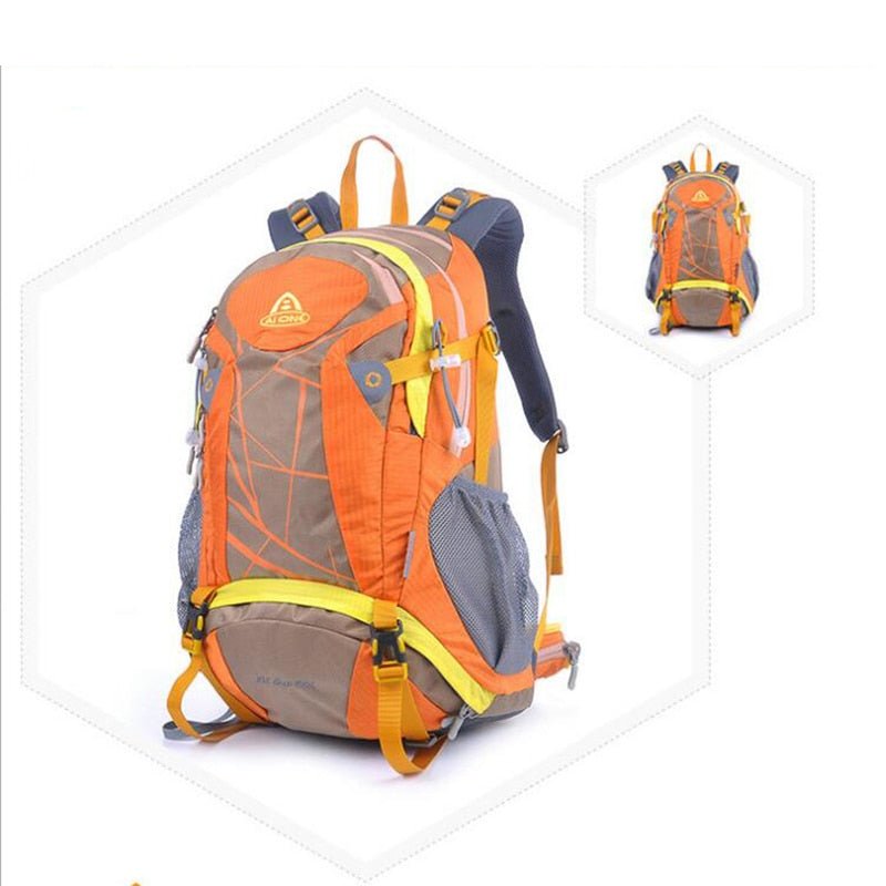Sac à dos de randonnée avec dos filet et housse de pluie 30L "Ai one - Camping" - Orange | Planète Rando