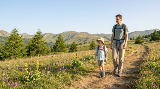 Départ matinal : randonnée d'été sereine pour parents et enfants