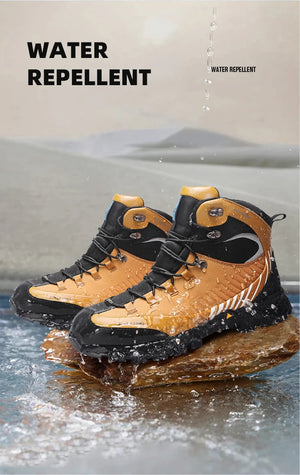 Bottines d'expédition pour homme Humtto "HT-240662A" noires et bleues, 100% imperméables, semelle renforcée et antidérapante. L'encart montre l'eau qui s'écoule. Idéales pour aventures outdoor, gardent vos pieds au sec et stables.