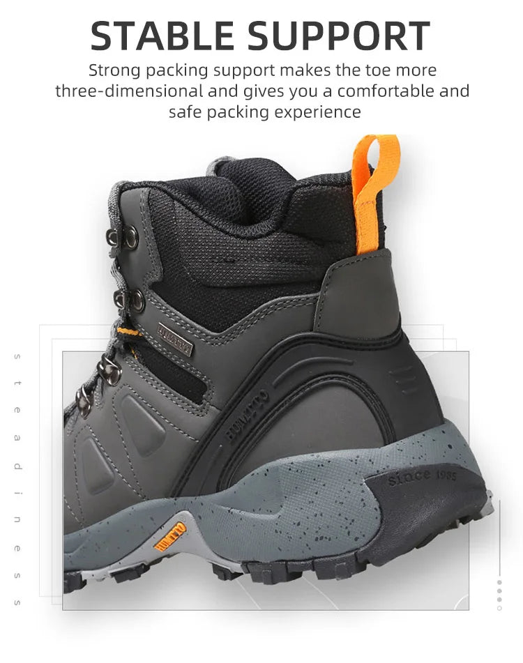 Les chaussures de randonnée montantes pour hommes Humtto "HUMTTO - HT-220463A" sont dotées d'une tige résistante aux éclaboussures et d'une semelle robuste avec des accents orange, soulignant leur design et leur protection imperméable.