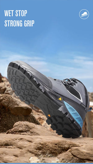 Humtto "HT-240783A" chaussures de randonnée high-top 100% imperméables pour homme, avec semelle robuste, empiècements en mesh et bout renforcé, exposées sur fond blanc. Logo Humtto en haut à gauche.