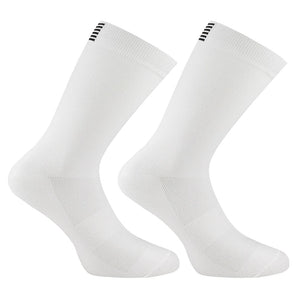 Trois paires de chaussettes de cyclisme pour hommes Daven Socks - YD-345, longueur ras du cou, en blanc, jaune néon avec accents noirs, et noir sont présentées côte à côte sur un fond blanc.