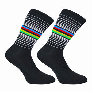Trois paires de chaussettes de cyclisme pour hommes Daven Socks - YD-345, longueur ras du cou, en blanc, jaune néon avec accents noirs, et noir sont présentées côte à côte sur un fond blanc.