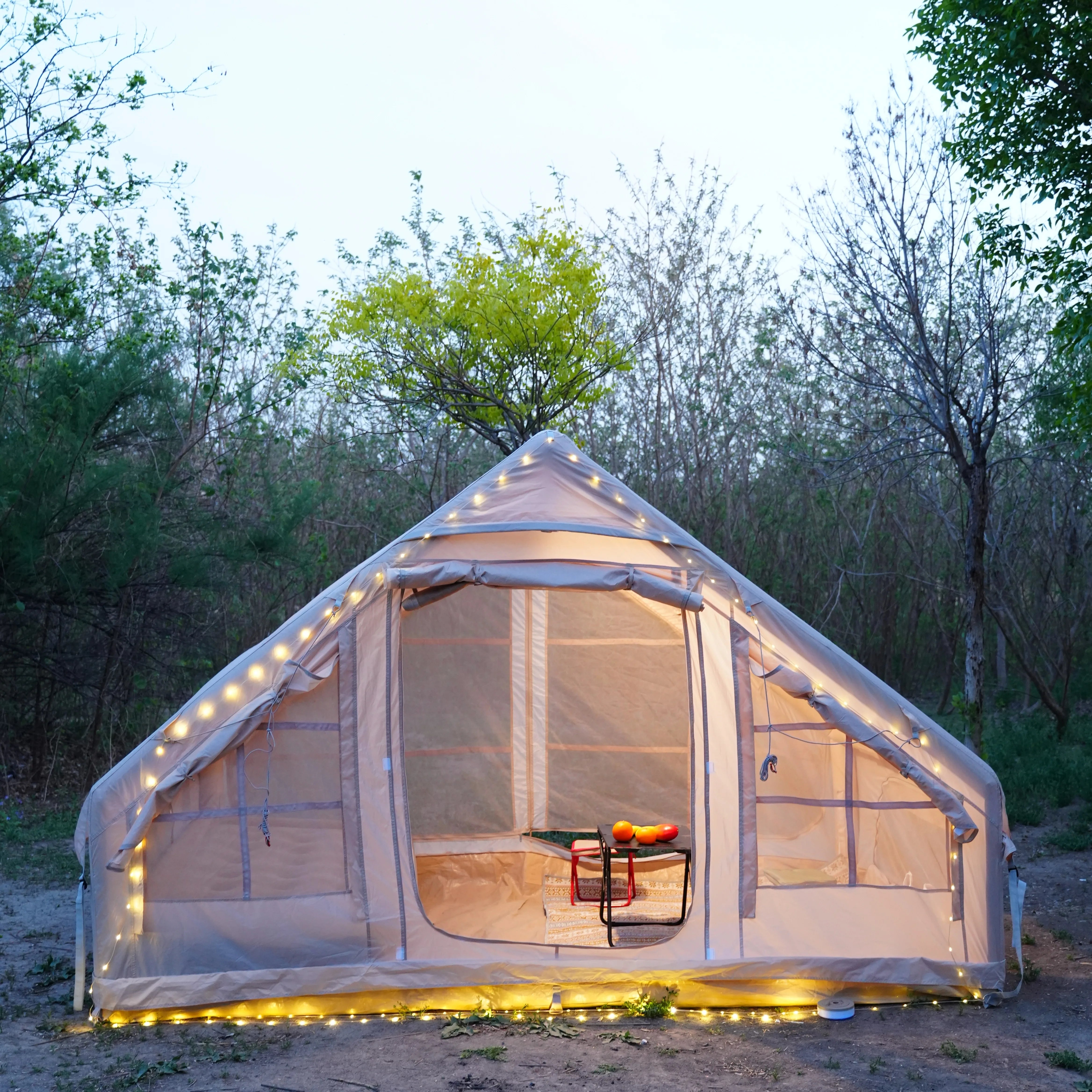 Tente de camping gonflable pour 4 à 8 personnes avec fenêtres "Pakicetus - Inflatable Tent"
