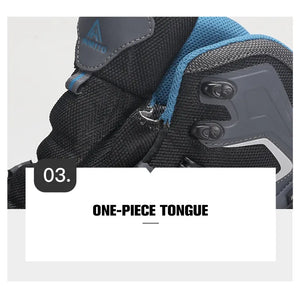 Humtto "HT-240783A" chaussures de randonnée high-top 100% imperméables pour homme, avec semelle robuste, empiècements en mesh et bout renforcé, exposées sur fond blanc. Logo Humtto en haut à gauche.