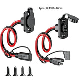 Deux rallonges pour allume-cigare de voiture 12 V/24 V « Planète Rando », fils 12 AWG, prises protégées, supports et vis sur fond blanc.