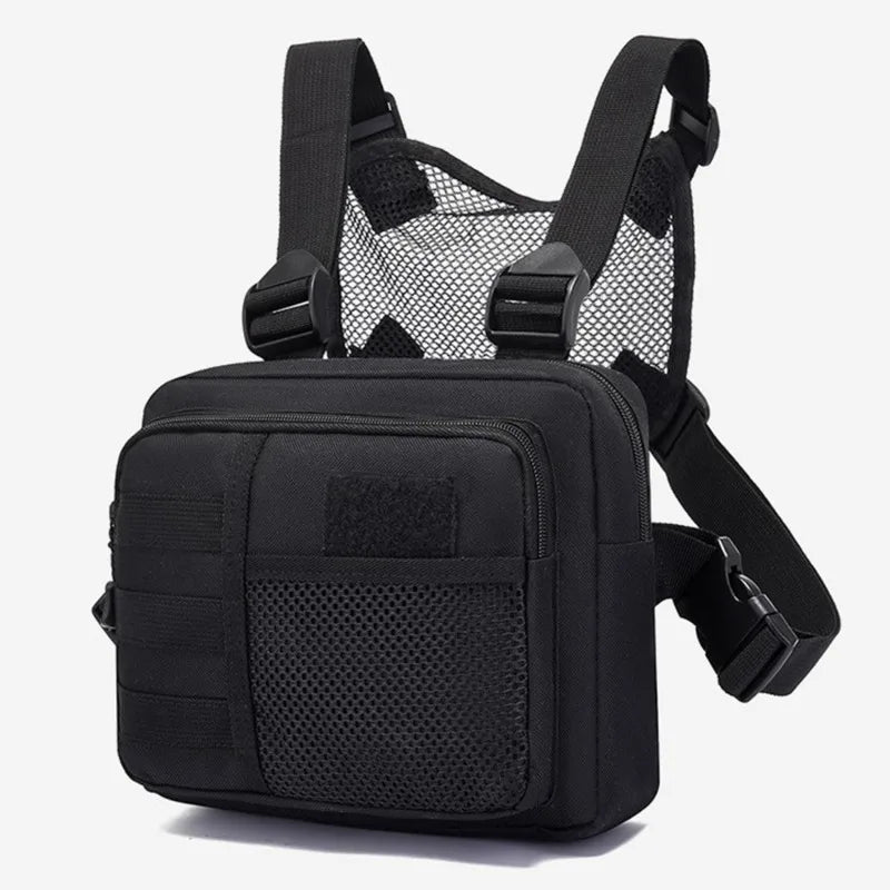 Le SSJ "Sac de poitrine tactique multifonction pour homme SSJ - SJ8007OT" est doté de bretelles réglables, d'un nylon ripstop durable, d'un panneau arrière en maille, de multiples compartiments, d'une poche intérieure fendue et d'un patch Velcro sur le devant.