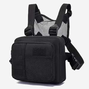 Le SSJ "Sac de poitrine tactique multifonction pour homme SSJ - SJ8007OT" est doté de bretelles réglables, d'un nylon ripstop durable, d'un panneau arrière en maille, de multiples compartiments, d'une poche intérieure fendue et d'un patch Velcro sur le devant.