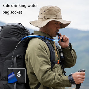 Le BISINNA Sac à dos de trekking 70L (B042), 1,58 kg avec housse de pluie, comporte de multiples compartiments, des poches latérales en filet, des bretelles réglables et une poche frontale zippée.