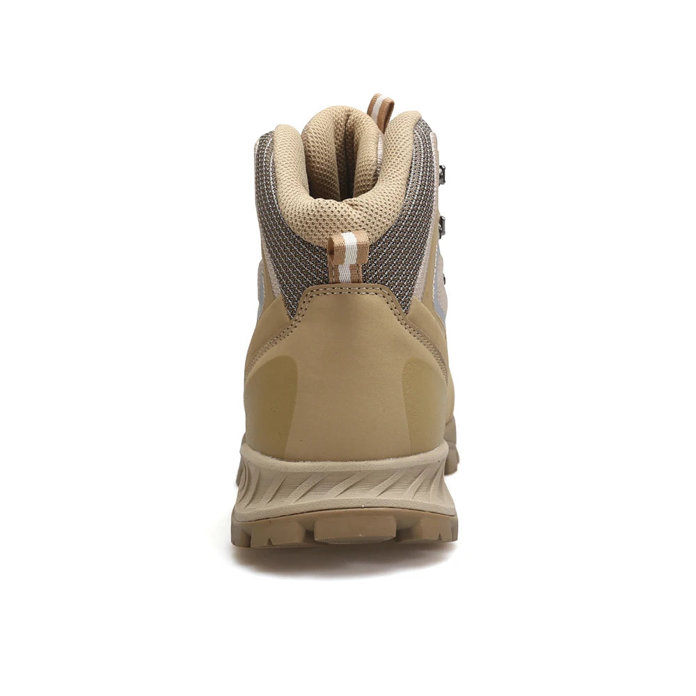 Humtto "HT-240783A" chaussures de randonnée high-top 100% imperméables pour homme, avec semelle robuste, empiècements en mesh et bout renforcé, exposées sur fond blanc. Logo Humtto en haut à gauche.