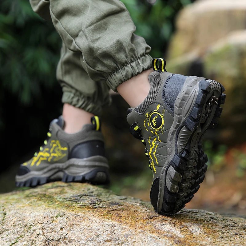 Chaussures de randonnée avec renfort antidérapants pour enfants "BOELOKTH - Hiking cramp" - Planète Rando
