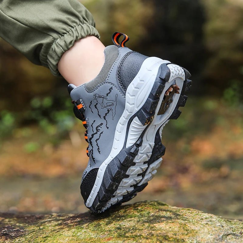 Chaussures de randonnée avec renfort antidérapants pour enfants "BOELOKTH - Hiking cramp" - Planète Rando