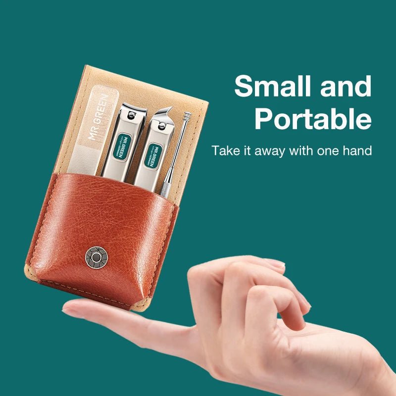 Coffret de manucure portable comprenant un coupe - ongles et des outils de voyage "MR.GREEN - Portable Manicure Set" - Planète Rando