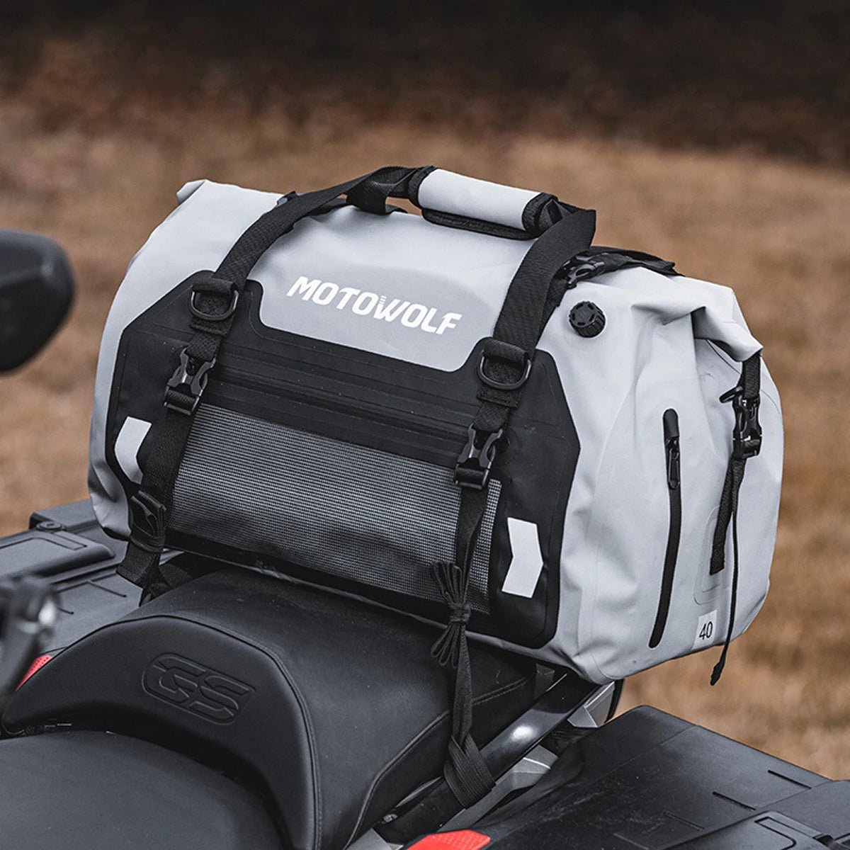 Sacoche de selle arrière de moto / vélo de 40L à 90L "MotoWolf - MTW Series" - Planète Rando