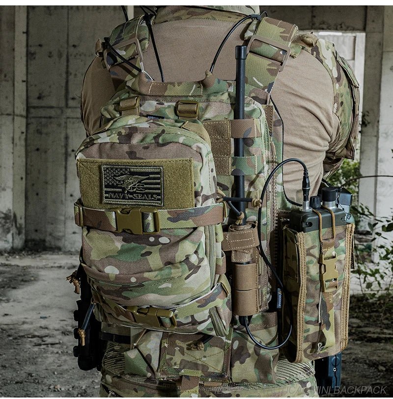 Sacoche d'hydratation tactique avec passant MOLLE "Idogear - IG - BG3530" - Planète Rando