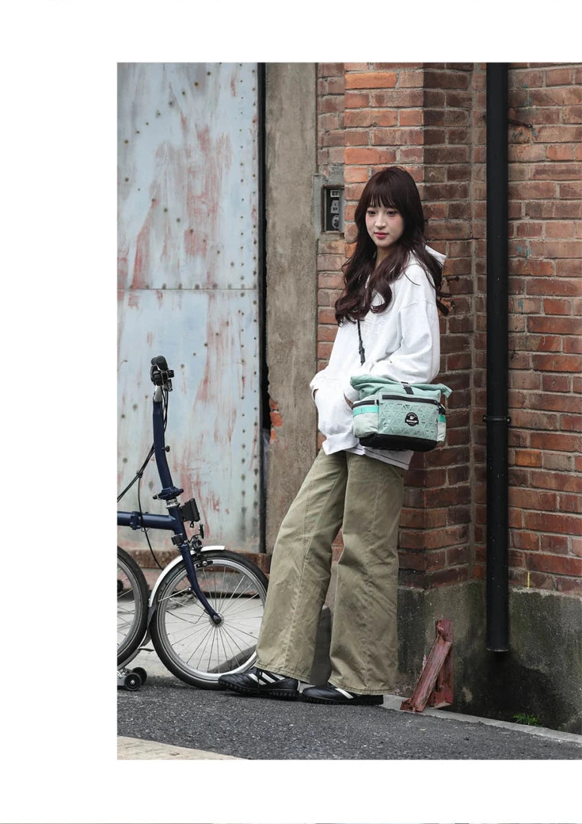 Sacoche / panier de guidon à fixation rapide avec housse de pluie 6,5L "Rhinowalk - Cosmopolis BCT0208" - Planète Rando